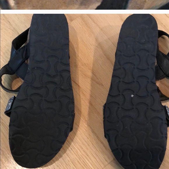 CUTE NWOT Naot Sparkly Studs Velcro sandals, Size 5/5 1/2 36, Comfy! - Picture 7 of 10